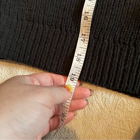 Abercrombie & Fitch crewneck ribbed cropped sweater - Picture 5 of 8